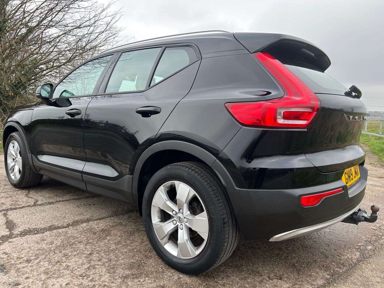2019 VOLVO XC40 2019 VOLVO XC40