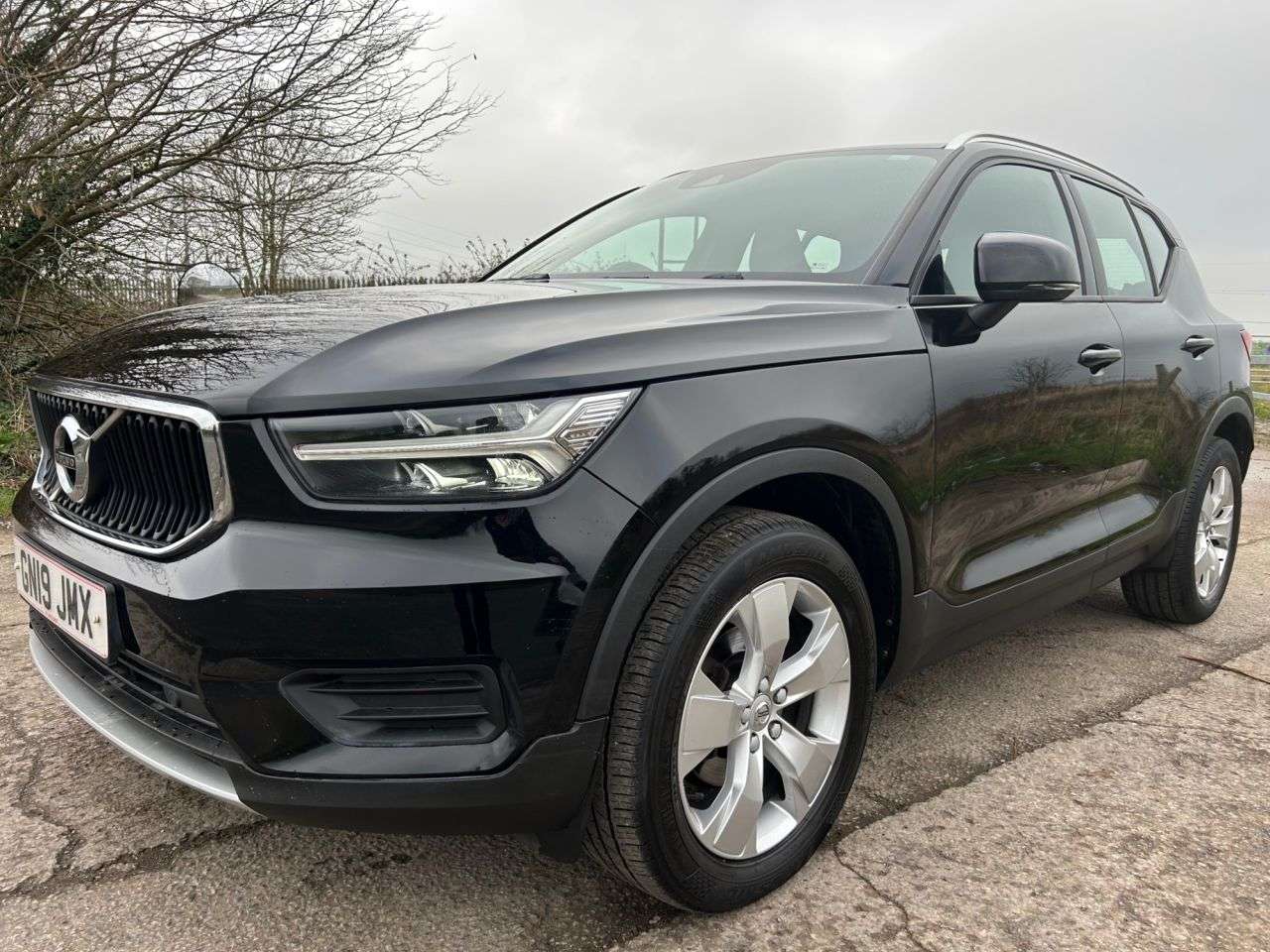 2019 VOLVO XC40 2019 VOLVO XC40