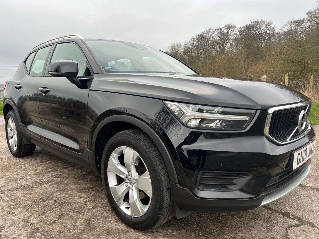 2019 VOLVO XC40 2019 VOLVO XC40