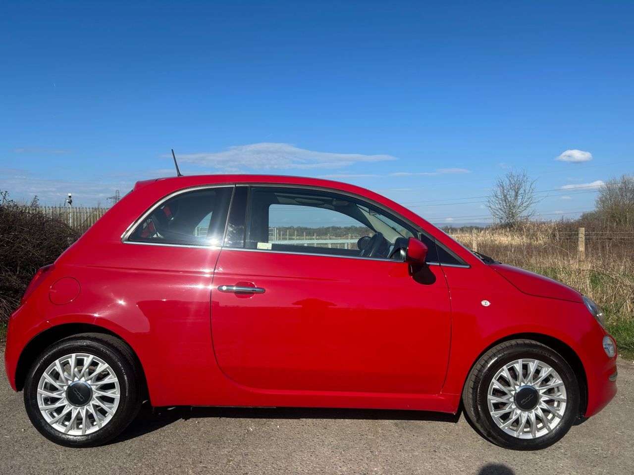 A 2018 FIAT 500 1.2 Lounge Hatchback 3dr Petrol Manual Euro 6 (s/s) (69 bhp) REAR PARKING S A 2018 FIAT 500 1.2 Lounge Hatchback 3dr Petrol Manual Euro 6 (s/s) (69 bhp) REAR PARKING S
