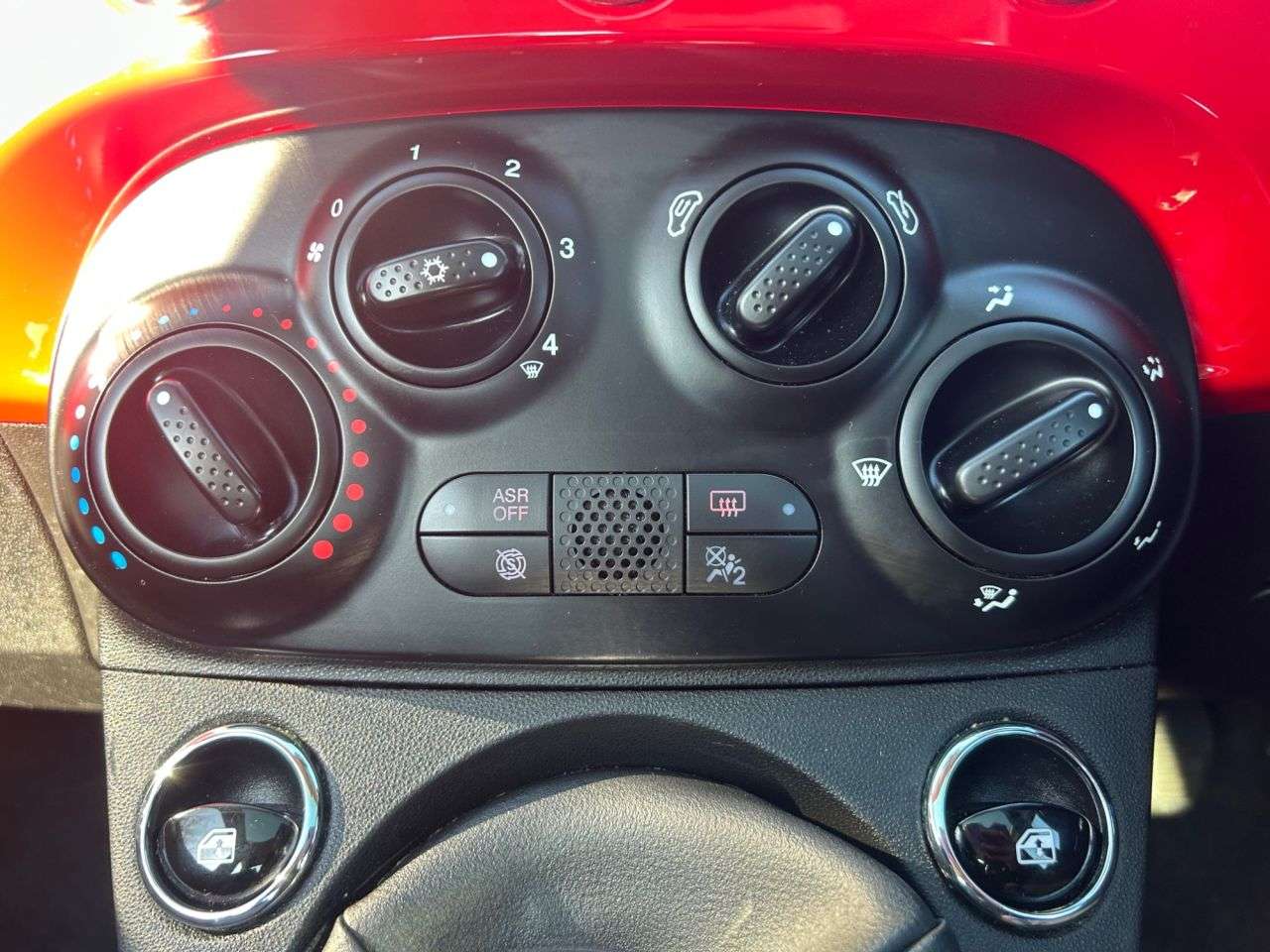 2018 FIAT 500 2018 FIAT 500