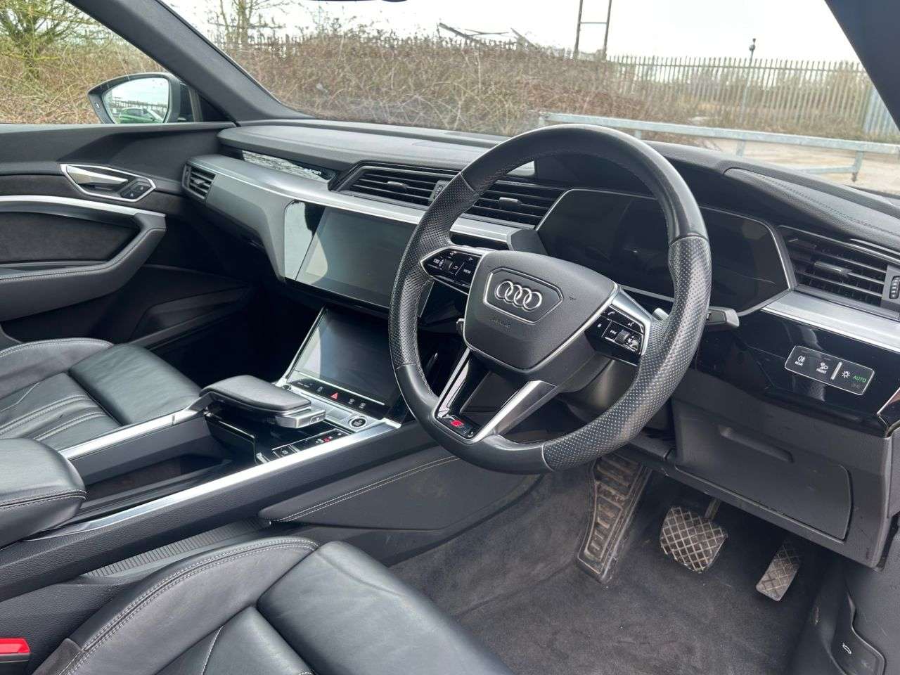 2021 AUDI E-TRON 2021 AUDI E-TRON