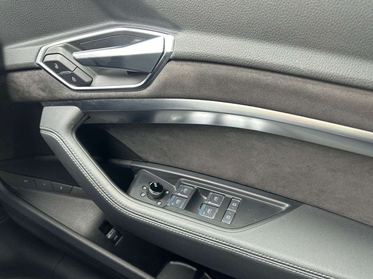 2021 AUDI E-TRON 2021 AUDI E-TRON