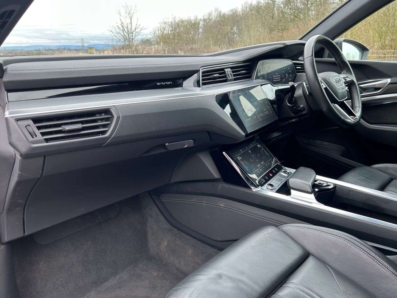 2021 AUDI E-TRON 2021 AUDI E-TRON