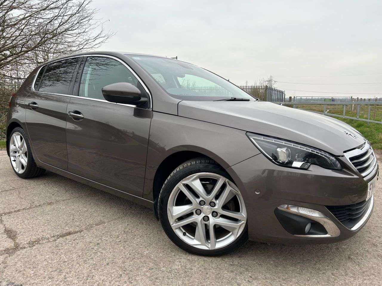 A 2014 PEUGEOT 308 1.6 THP Feline Hatchback 5dr Petrol Manual Euro 5 (156 ps) A 2014 PEUGEOT 308 1.6 THP Feline Hatchback 5dr Petrol Manual Euro 5 (156 ps)