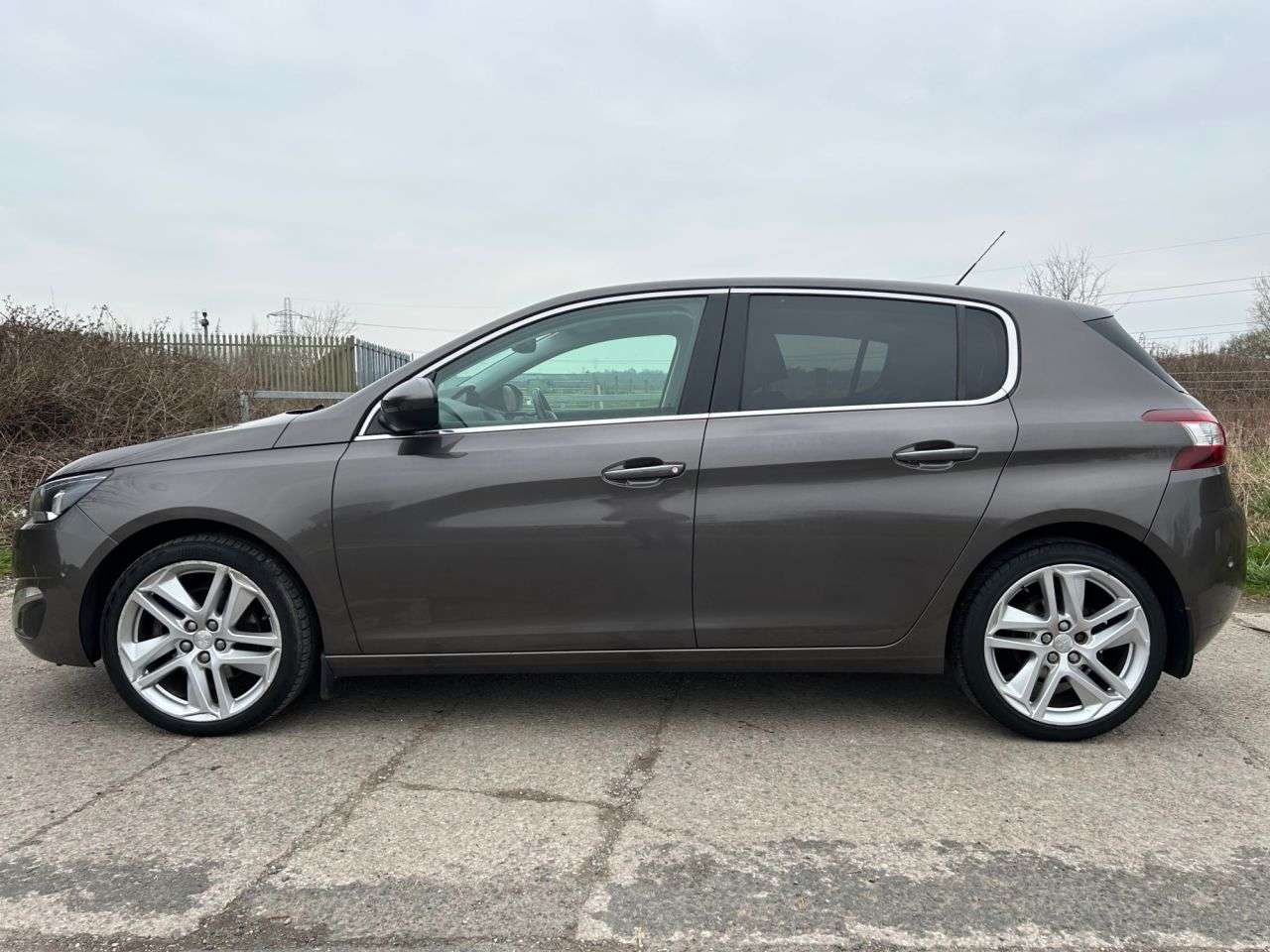 2014 PEUGEOT 308 2014 PEUGEOT 308