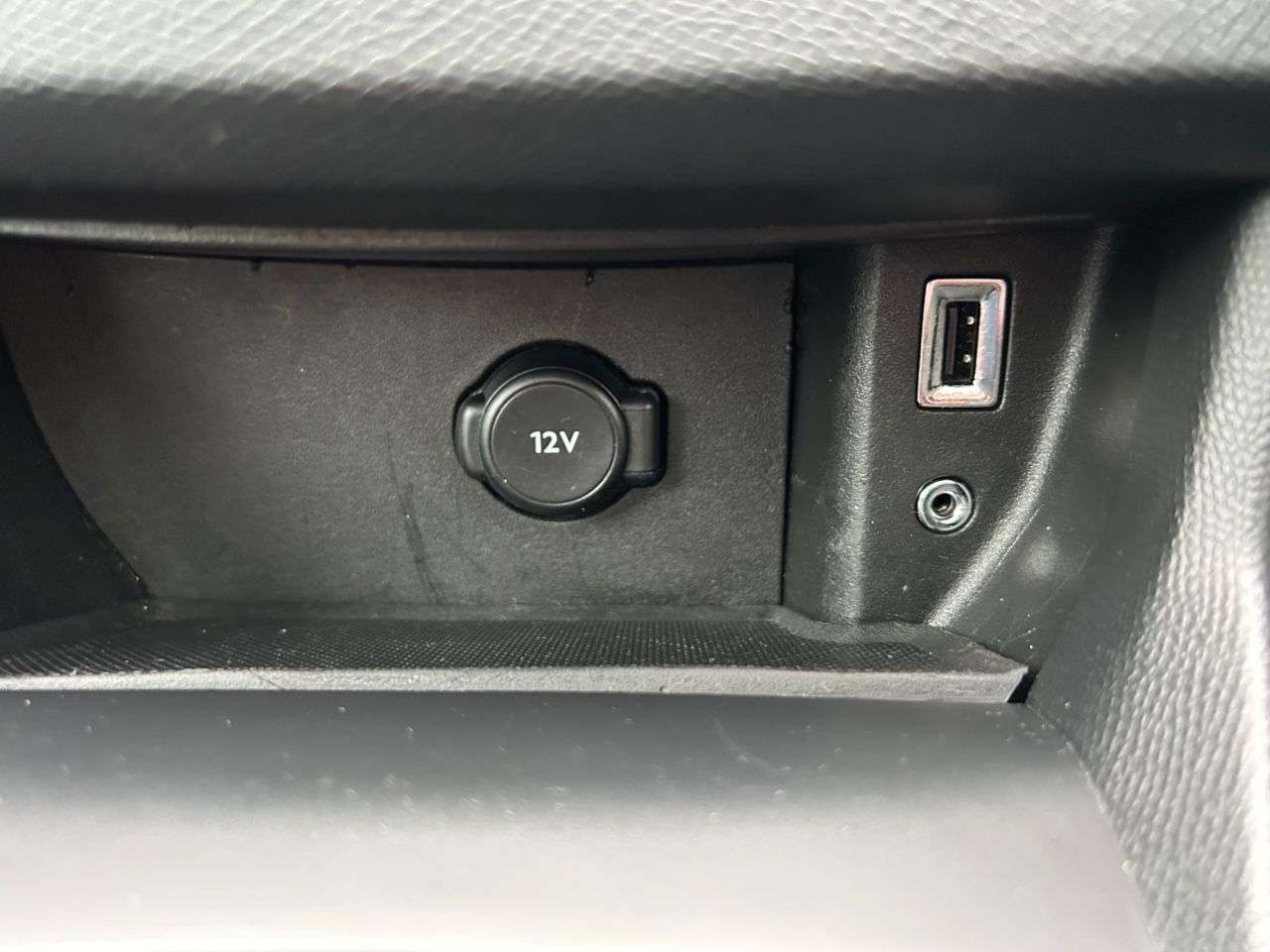 2014 PEUGEOT 308 2014 PEUGEOT 308