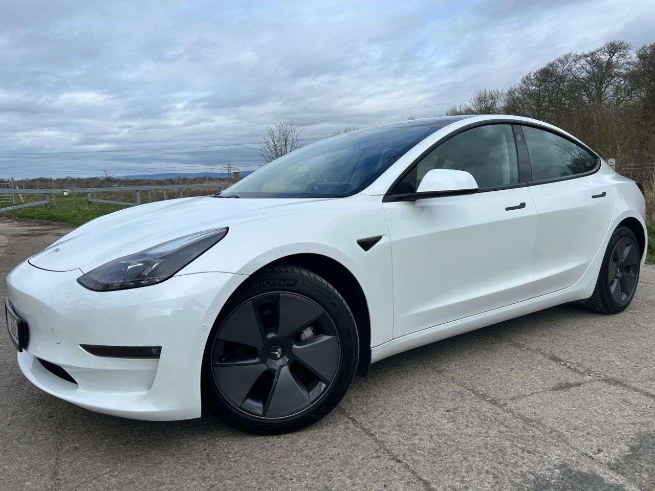 A 2021 TESLA MODEL 3 (Dual Motor) Long Range Saloon 4dr Electric Auto 4WDE (346 ps) LONG RANGE A A 2021 TESLA MODEL 3 (Dual Motor) Long Range Saloon 4dr Electric Auto 4WDE (346 ps) LONG RANGE A