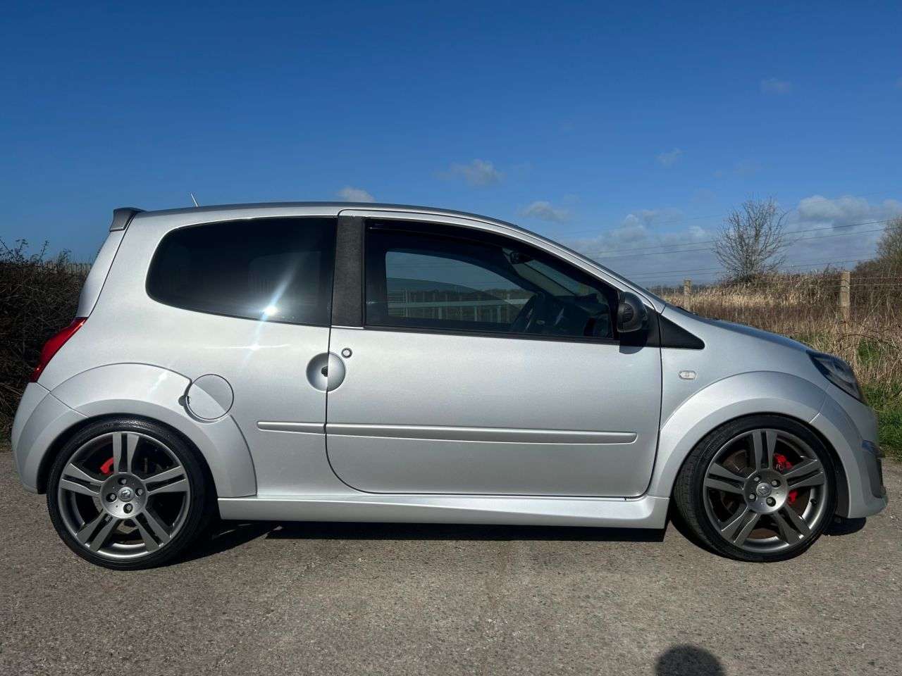 A 2008 RENAULT TWINGO 1.6 VVT Renaultsport Hatchback 3dr Petrol Manual Euro 4 (133 ps) EXCEPTIONA A 2008 RENAULT TWINGO 1.6 VVT Renaultsport Hatchback 3dr Petrol Manual Euro 4 (133 ps) EXCEPTIONA