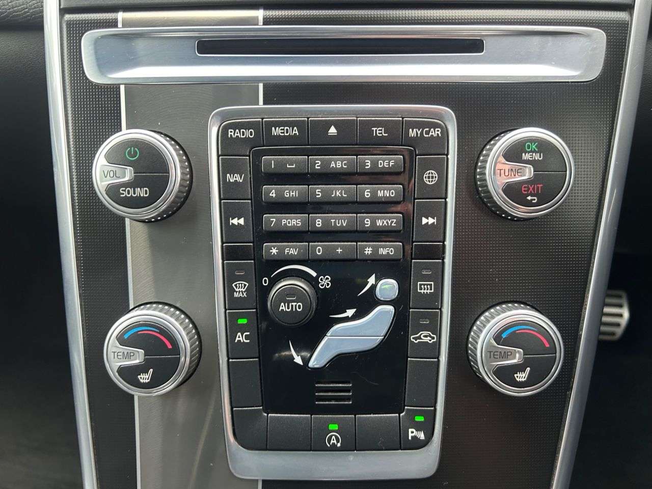 2014 VOLVO XC60 2014 VOLVO XC60