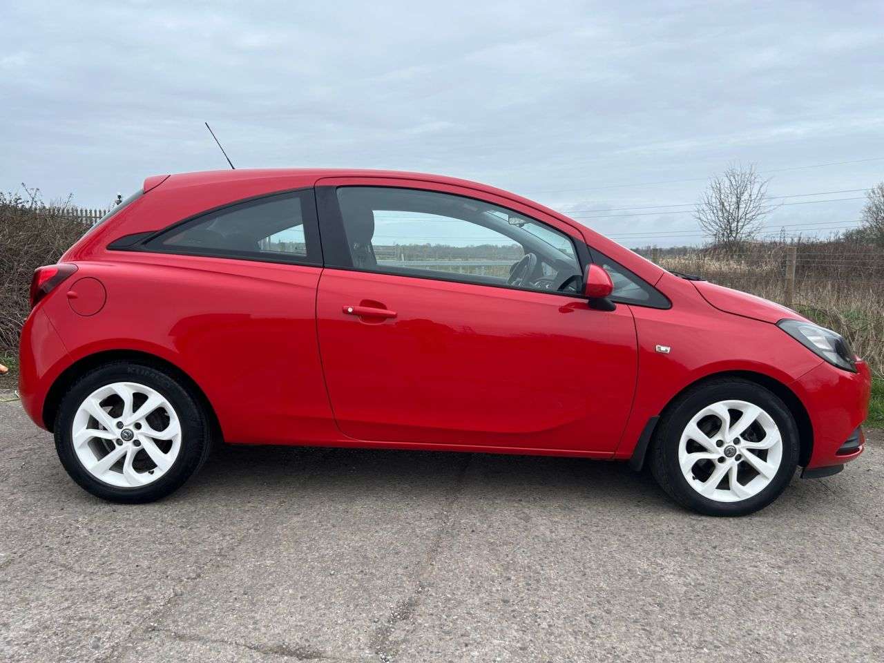 A 2016 VAUXHALL CORSA 1.4i ecoFLEX Sting Hatchback 3dr Petrol Manual Euro 6 (75 ps) A 2016 VAUXHALL CORSA 1.4i ecoFLEX Sting Hatchback 3dr Petrol Manual Euro 6 (75 ps)