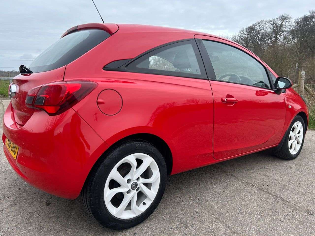 A 2016 VAUXHALL CORSA 1.4i ecoFLEX Sting Hatchback 3dr Petrol Manual Euro 6 (75 ps) A 2016 VAUXHALL CORSA 1.4i ecoFLEX Sting Hatchback 3dr Petrol Manual Euro 6 (75 ps)