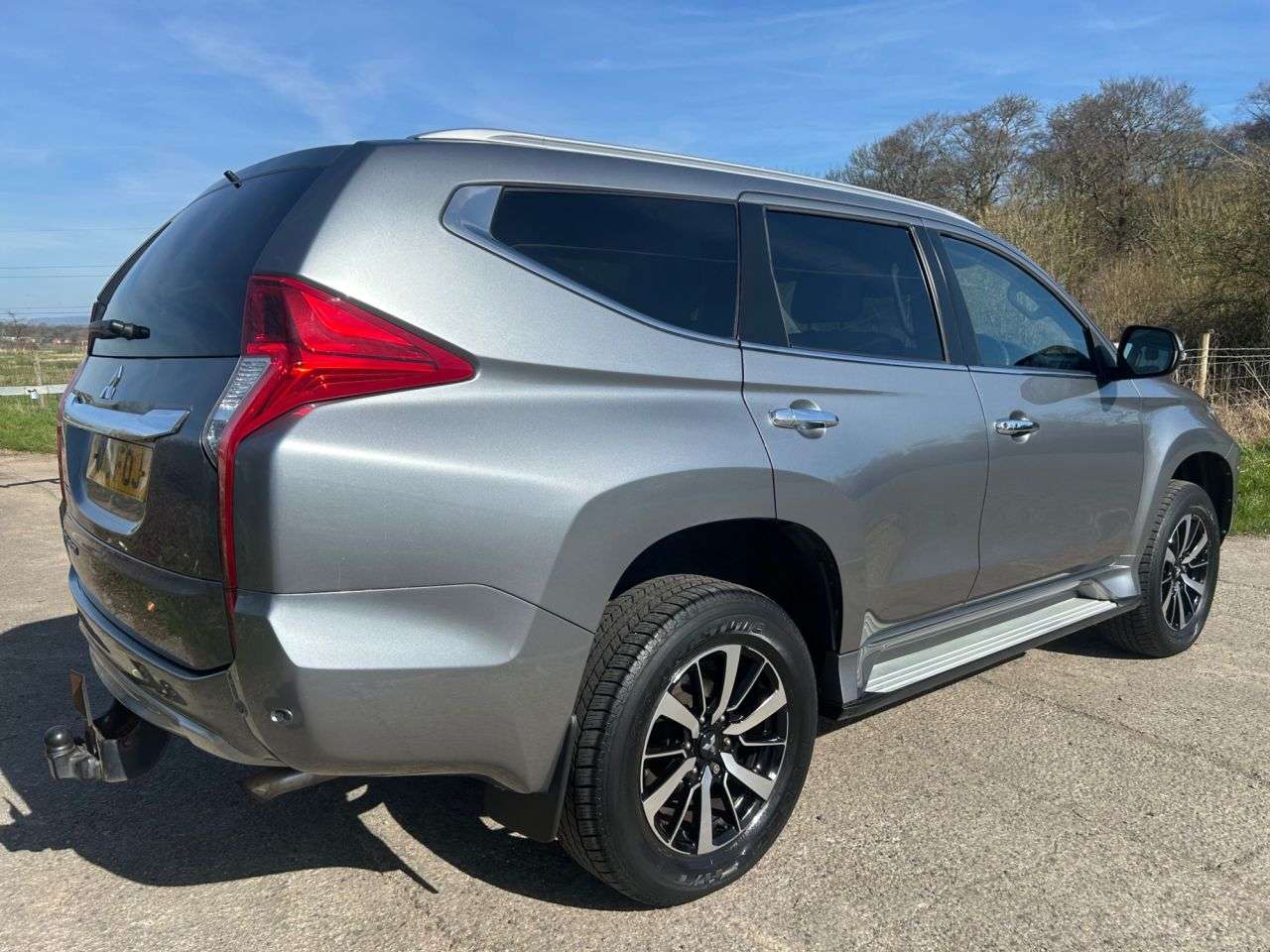 A 2018 MITSUBISHI SHOGUN SPORT 2.4D 4 SUV 5dr Diesel Auto 4WD Euro 6 (181 ps) A 2018 MITSUBISHI SHOGUN SPORT 2.4D 4 SUV 5dr Diesel Auto 4WD Euro 6 (181 ps)