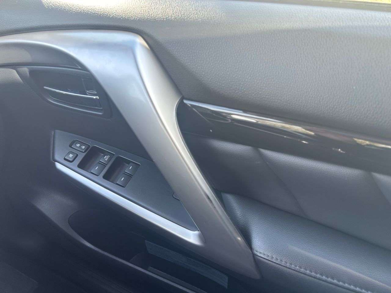 2018 MITSUBISHI SHOGUN SPORT 2018 MITSUBISHI SHOGUN SPORT