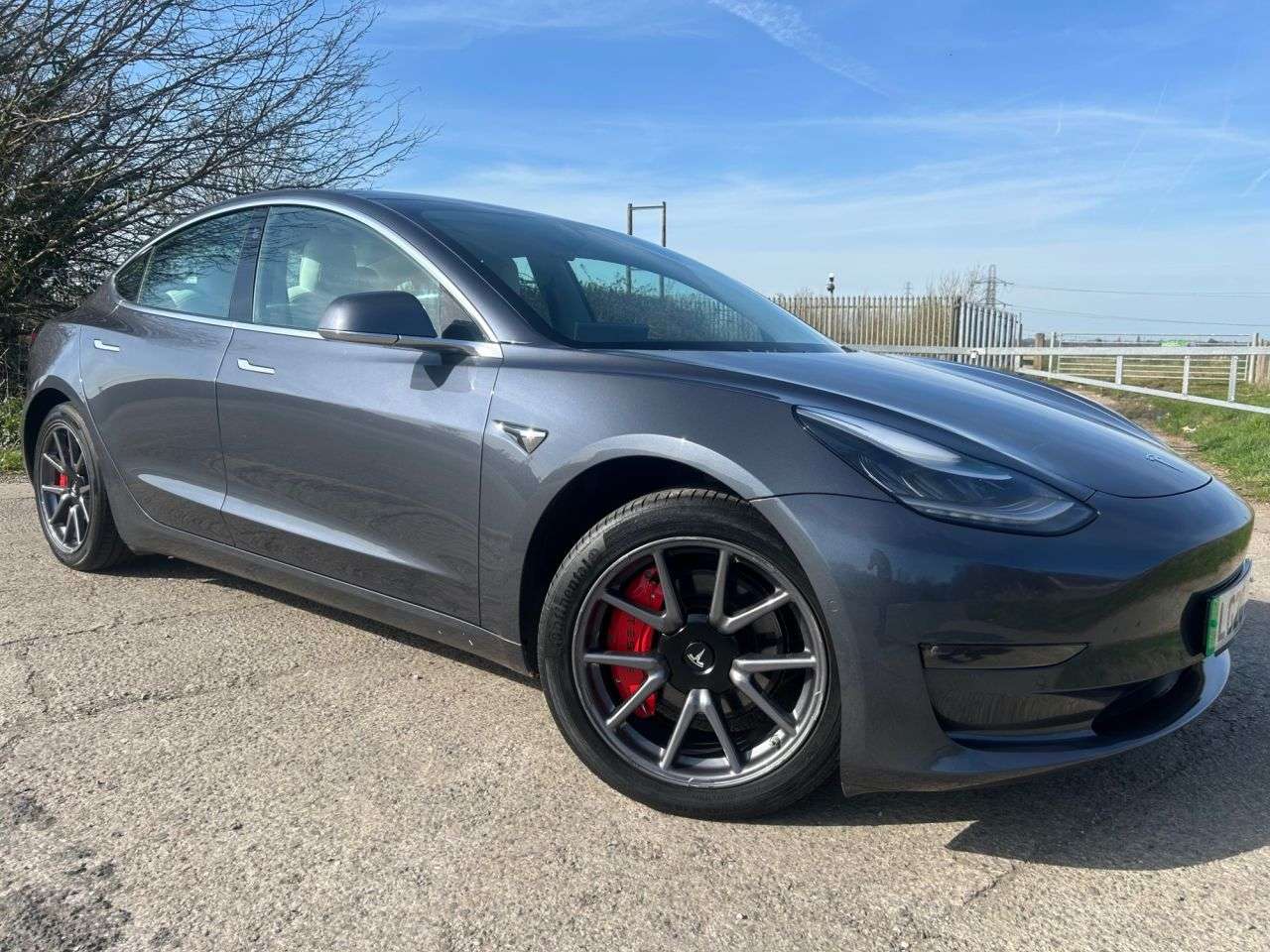 A 2020 TESLA MODEL 3 (Dual Motor) Long Range Saloon 4dr Electric Auto 4WDE (346 ps) A 2020 TESLA MODEL 3 (Dual Motor) Long Range Saloon 4dr Electric Auto 4WDE (346 ps)