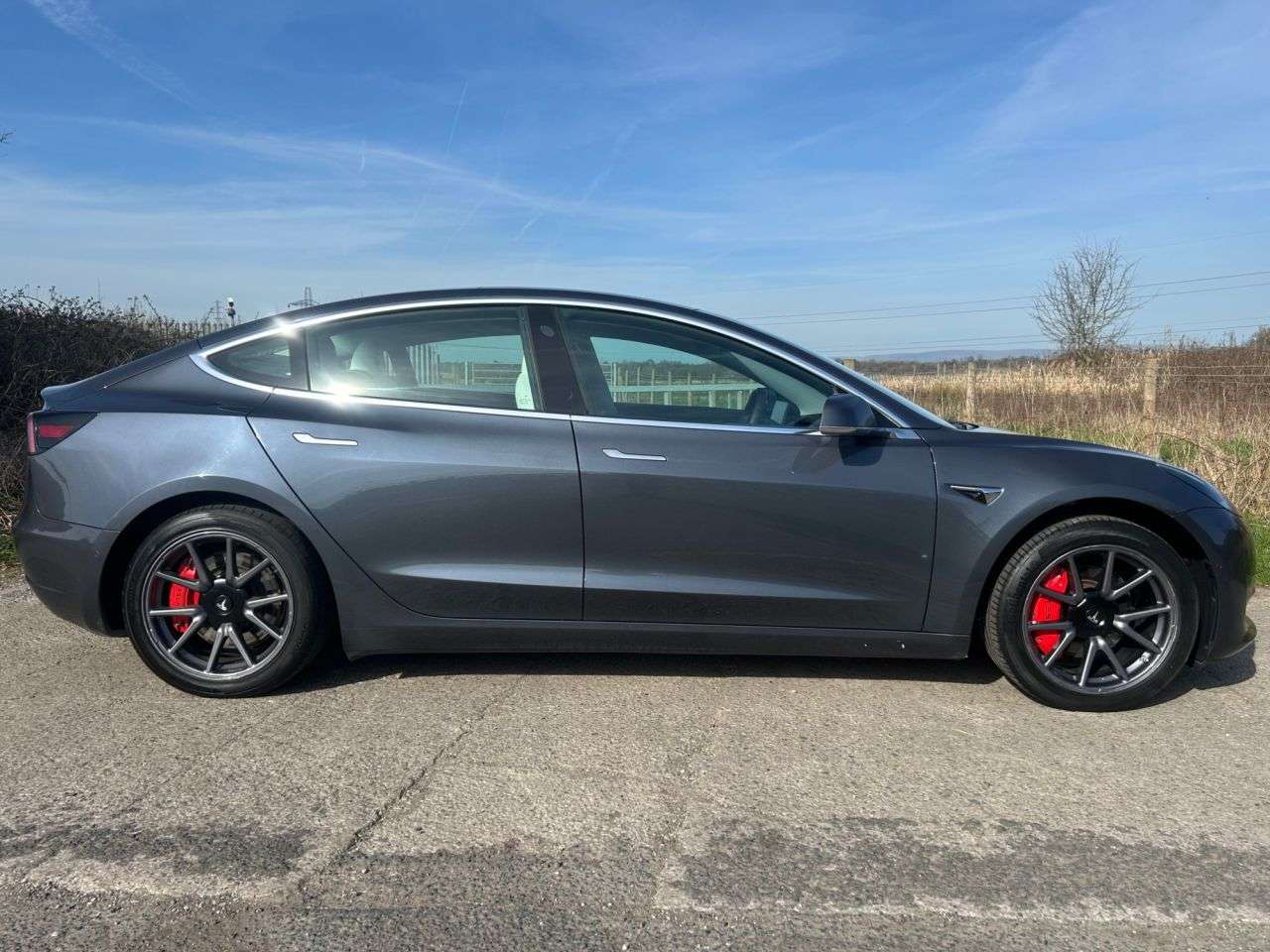 A 2020 TESLA MODEL 3 (Dual Motor) Long Range Saloon 4dr Electric Auto 4WDE (346 ps) A 2020 TESLA MODEL 3 (Dual Motor) Long Range Saloon 4dr Electric Auto 4WDE (346 ps)