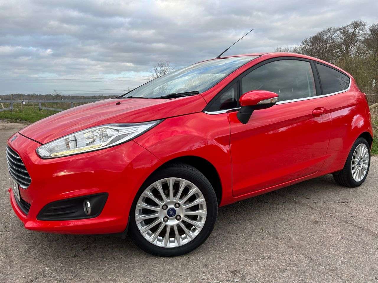 A 2014 FORD FIESTA 1.6 Titanium Hatchback 3dr Petrol Powershift Euro 5 (105 ps) A 2014 FORD FIESTA 1.6 Titanium Hatchback 3dr Petrol Powershift Euro 5 (105 ps)