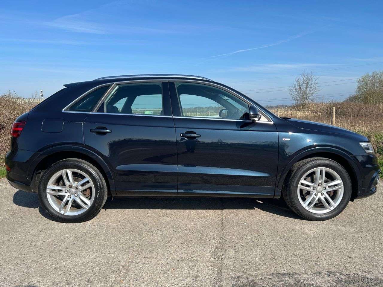 A 2014 AUDI Q3 2.0 TDI S line SUV 5dr Diesel S Tronic quattro Euro 5 (s/s) (177 ps) A 2014 AUDI Q3 2.0 TDI S line SUV 5dr Diesel S Tronic quattro Euro 5 (s/s) (177 ps)