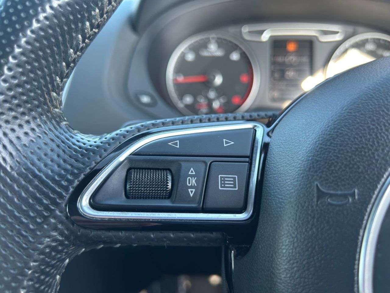 2014 AUDI Q3 2014 AUDI Q3