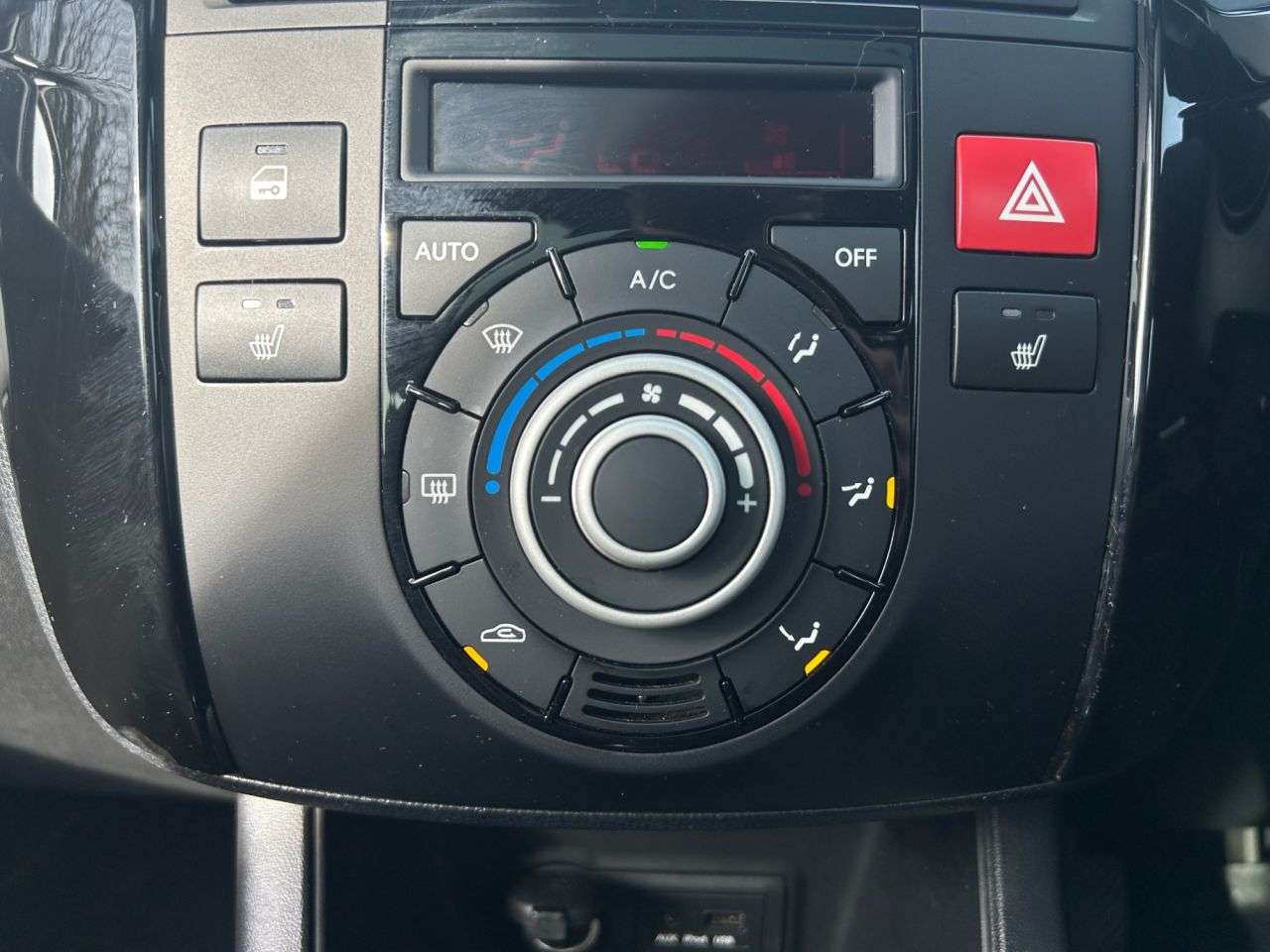 2012 KIA VENGA 2012 KIA VENGA