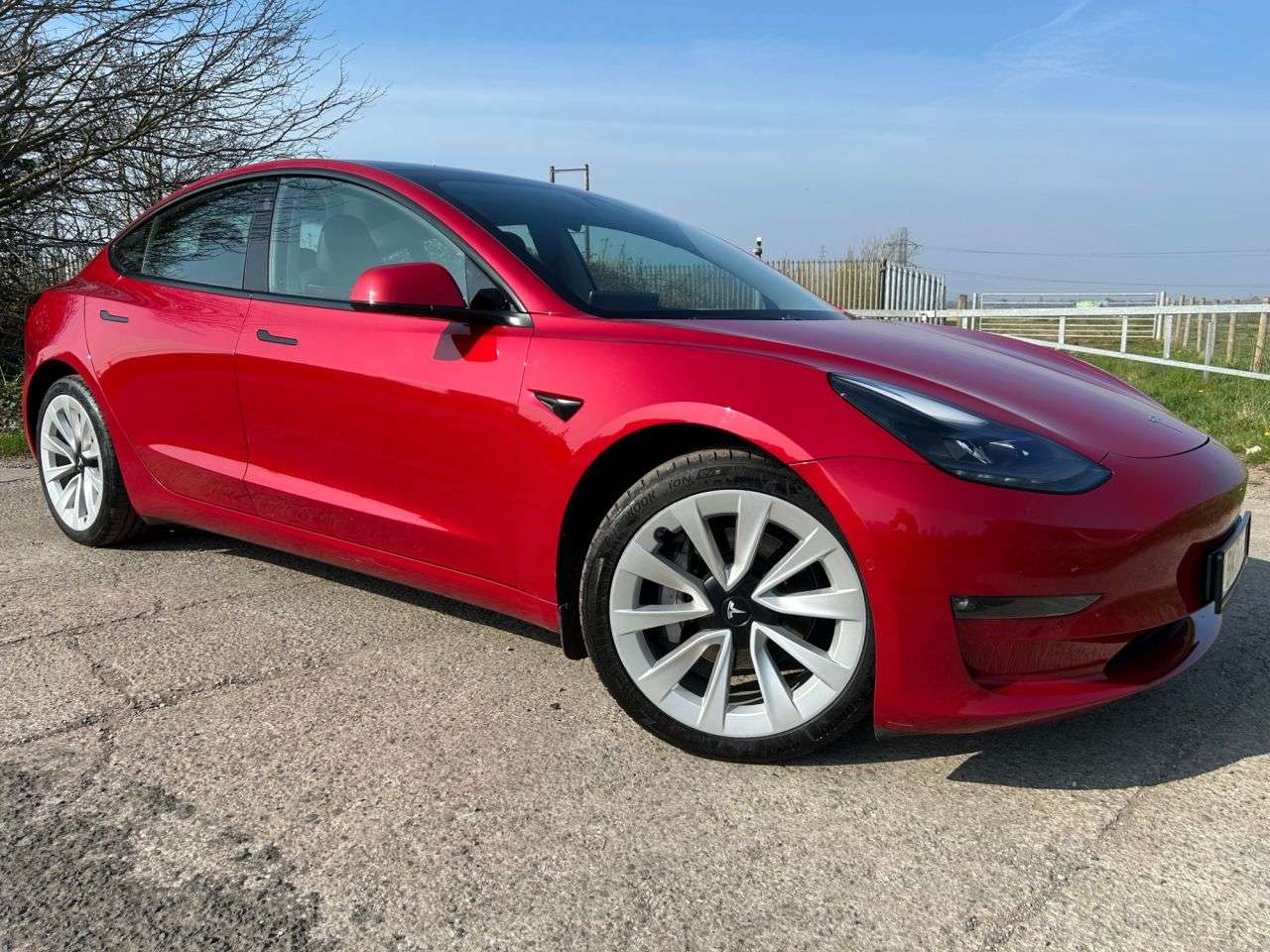 A 2021 TESLA MODEL 3 (Dual Motor) Long Range Saloon 4dr Electric Auto 4WDE (346 ps) A 2021 TESLA MODEL 3 (Dual Motor) Long Range Saloon 4dr Electric Auto 4WDE (346 ps)