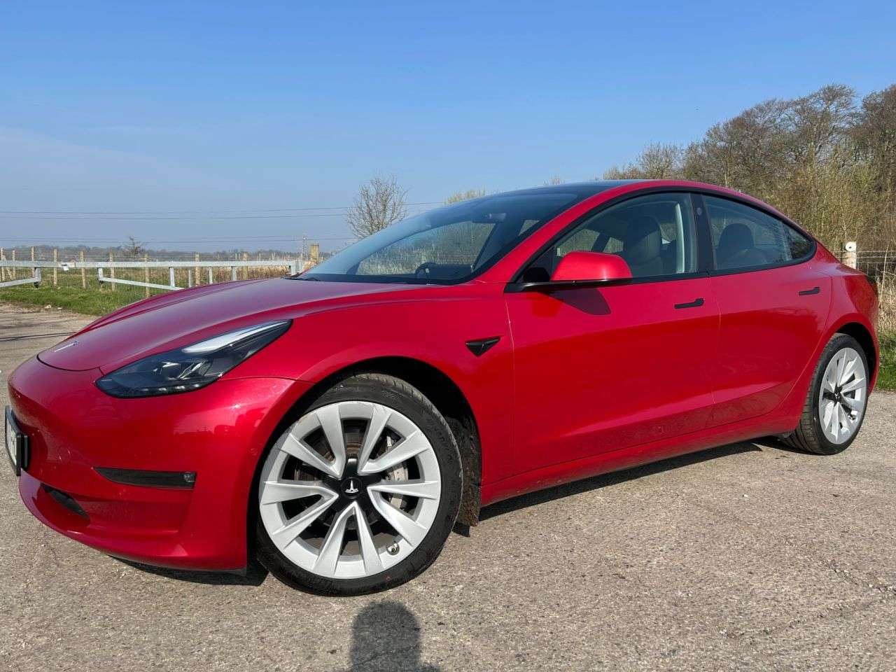 A 2021 TESLA MODEL 3 (Dual Motor) Long Range Saloon 4dr Electric Auto 4WDE (346 ps) A 2021 TESLA MODEL 3 (Dual Motor) Long Range Saloon 4dr Electric Auto 4WDE (346 ps)