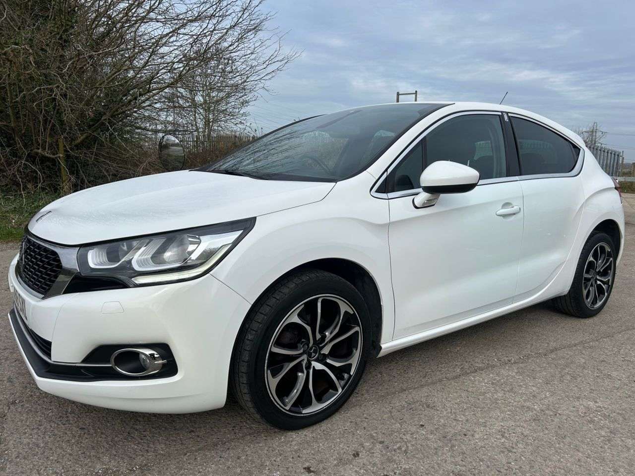 2016 DS AUTOMOBILES DS 4 2016 DS AUTOMOBILES DS 4