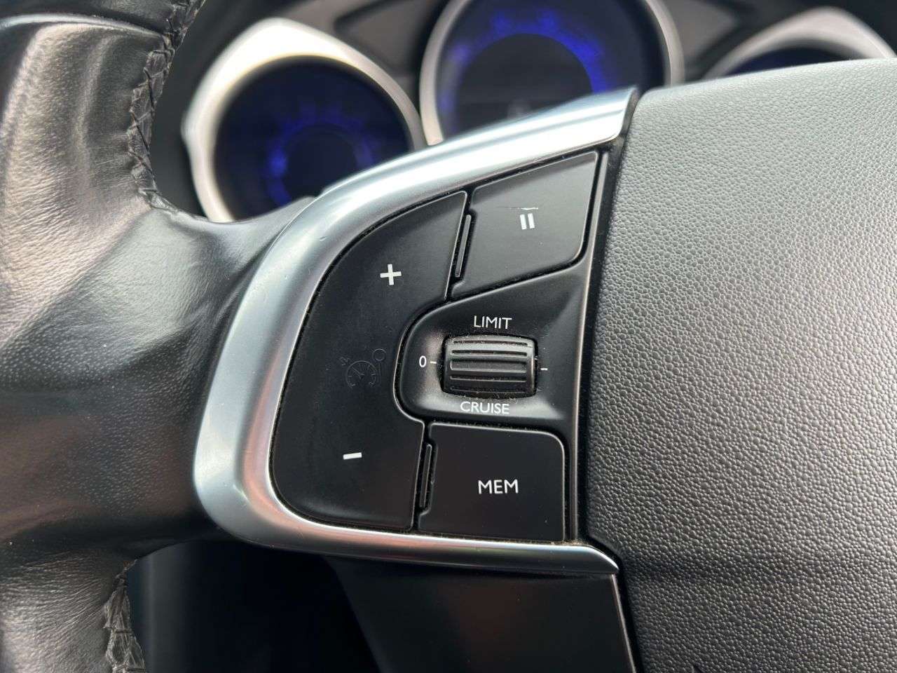 2016 DS AUTOMOBILES DS 4 2016 DS AUTOMOBILES DS 4