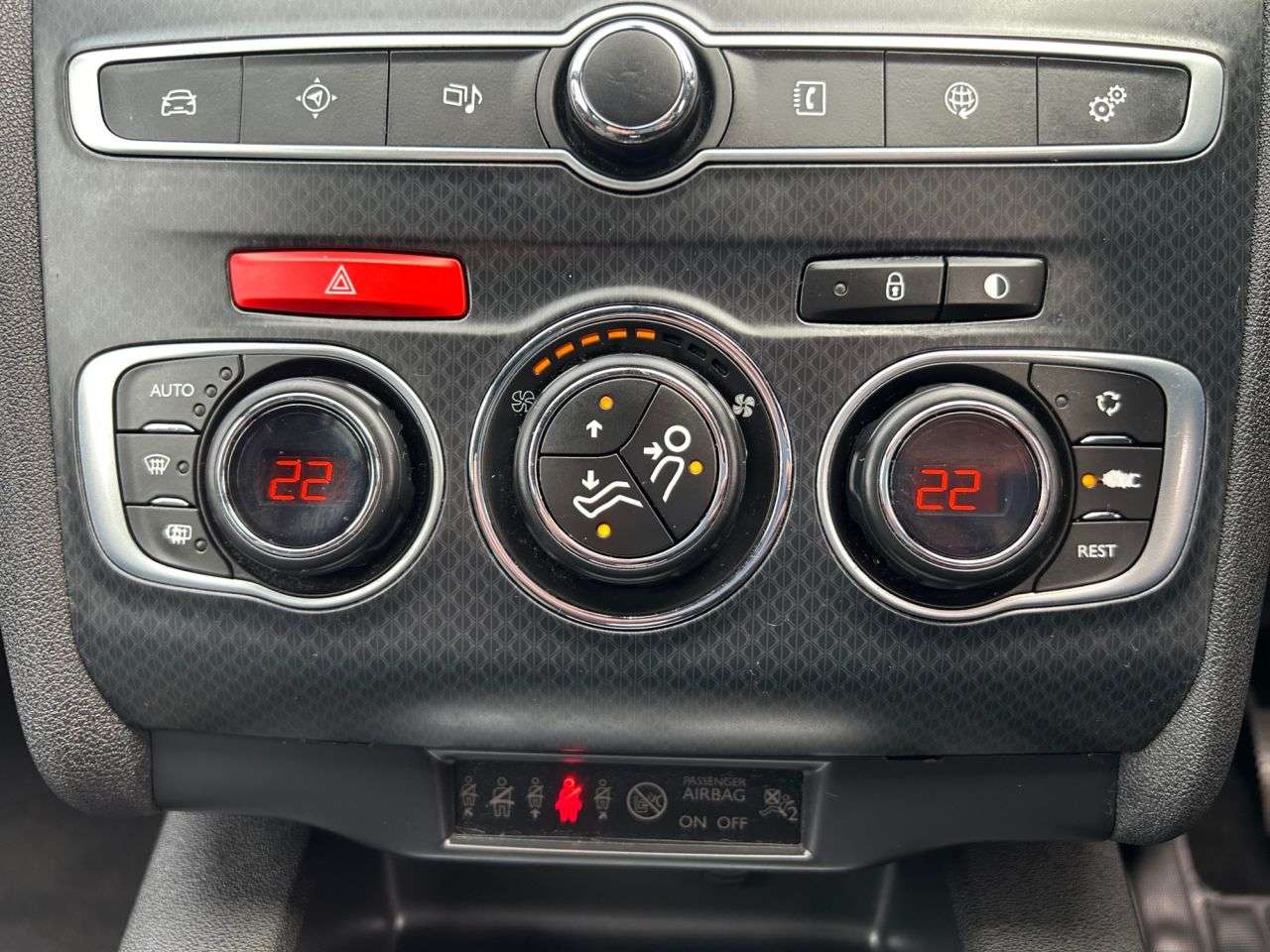 2016 DS AUTOMOBILES DS 4 2016 DS AUTOMOBILES DS 4