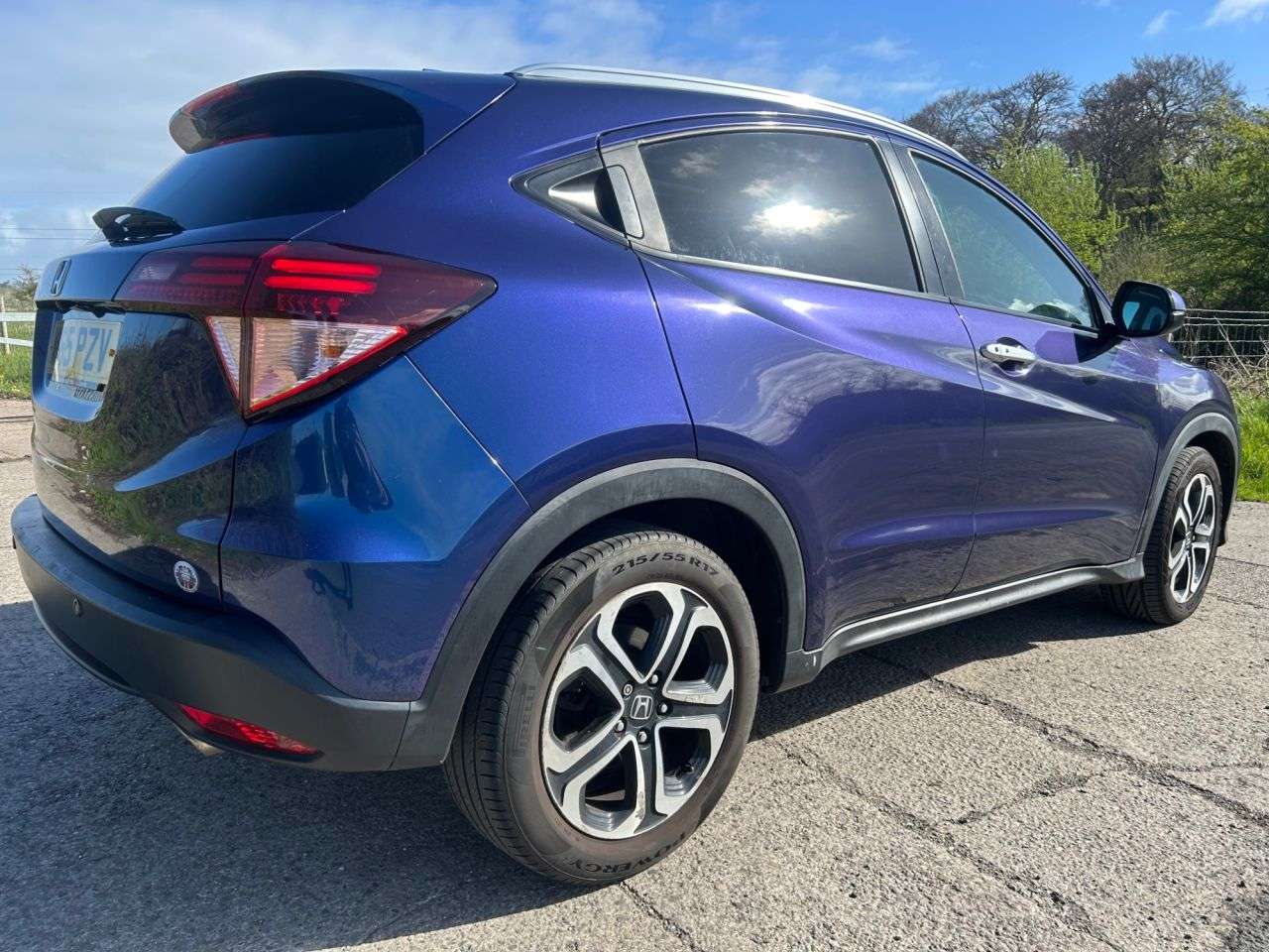A 2015 HONDA HR-V 1.6 i-DTEC EX SUV 5dr Diesel Manual Euro 6 (s/s) (120 ps) A 2015 HONDA HR-V 1.6 i-DTEC EX SUV 5dr Diesel Manual Euro 6 (s/s) (120 ps)