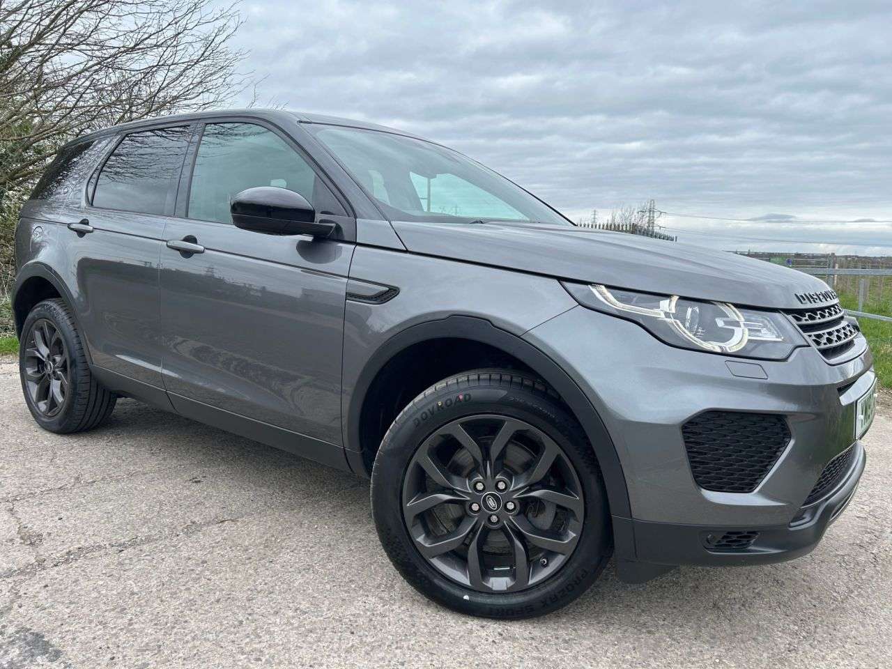 A 2019 LAND ROVER DISCOVERY SPORT 2.0 TD4 Landmark SUV 5dr Diesel Auto 4WD Euro 6 (s/s) (180 ps) A 2019 LAND ROVER DISCOVERY SPORT 2.0 TD4 Landmark SUV 5dr Diesel Auto 4WD Euro 6 (s/s) (180 ps)