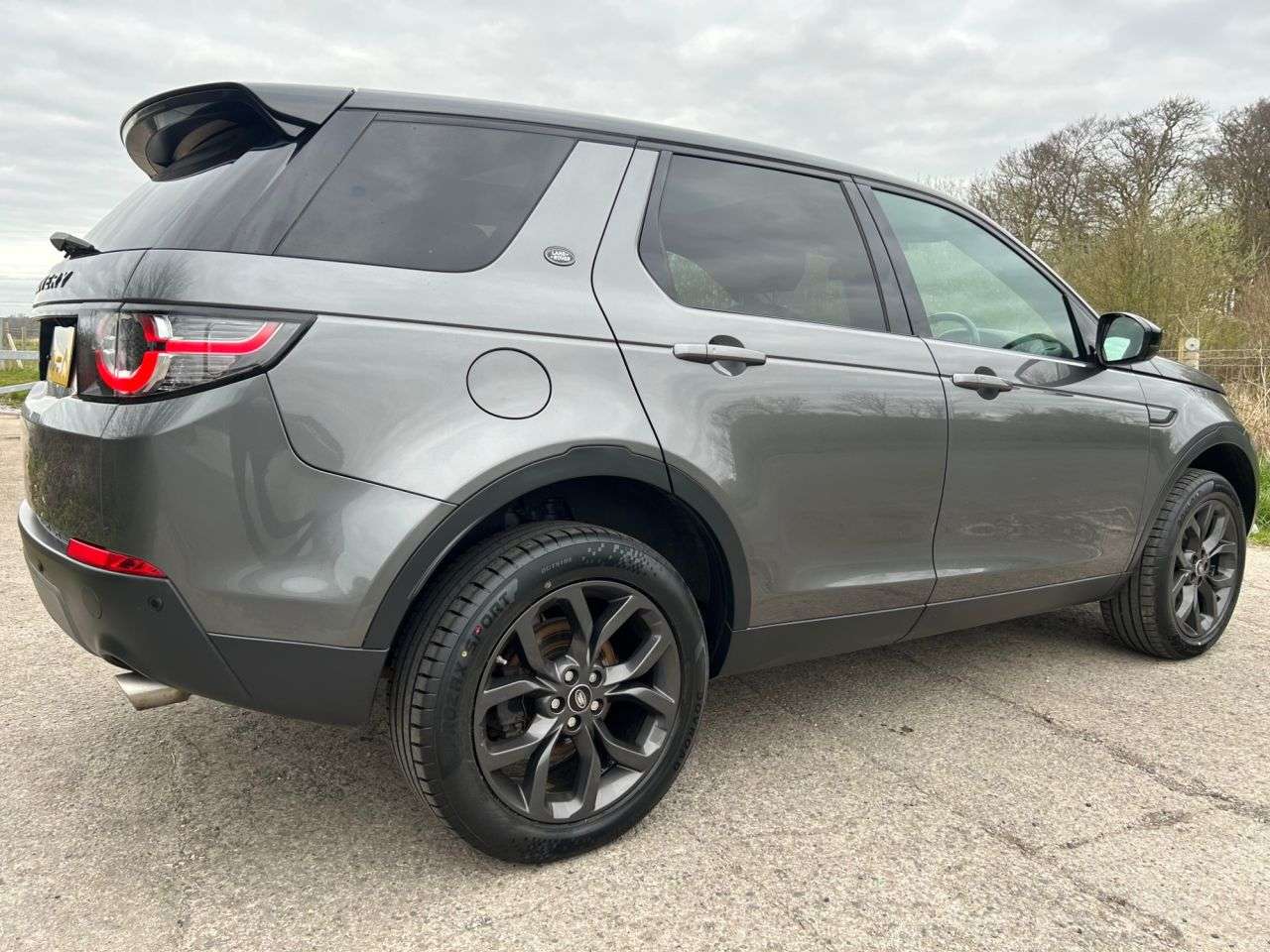 A 2019 LAND ROVER DISCOVERY SPORT 2.0 TD4 Landmark SUV 5dr Diesel Auto 4WD Euro 6 (s/s) (180 ps) A 2019 LAND ROVER DISCOVERY SPORT 2.0 TD4 Landmark SUV 5dr Diesel Auto 4WD Euro 6 (s/s) (180 ps)