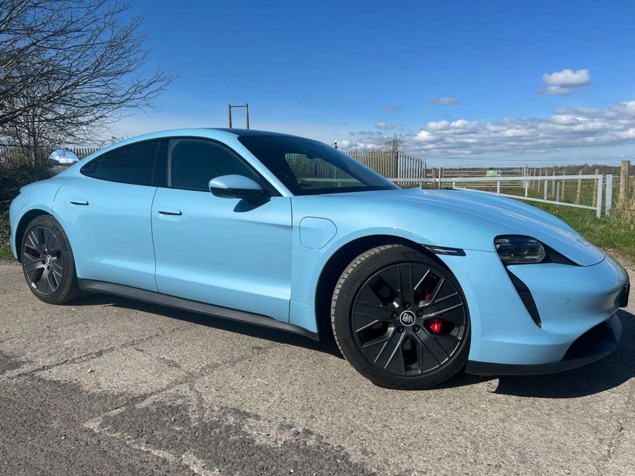A 2022 PORSCHE TAYCAN Performance Plus 93.4kWh 4S Saloon 4dr Electric Auto 4WD (11kW Charger) (57 A 2022 PORSCHE TAYCAN Performance Plus 93.4kWh 4S Saloon 4dr Electric Auto 4WD (11kW Charger) (57