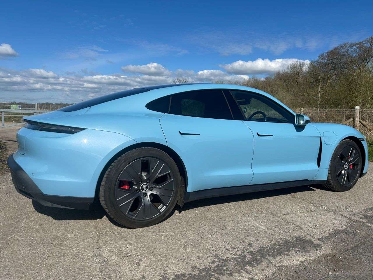 A 2022 PORSCHE TAYCAN Performance Plus 93.4kWh 4S Saloon 4dr Electric Auto 4WD (11kW Charger) (57 A 2022 PORSCHE TAYCAN Performance Plus 93.4kWh 4S Saloon 4dr Electric Auto 4WD (11kW Charger) (57