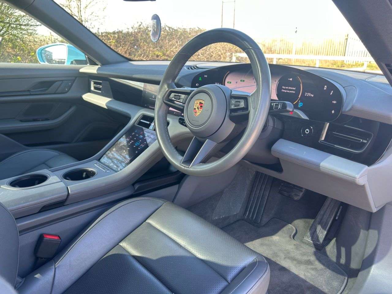 2022 PORSCHE TAYCAN 2022 PORSCHE TAYCAN