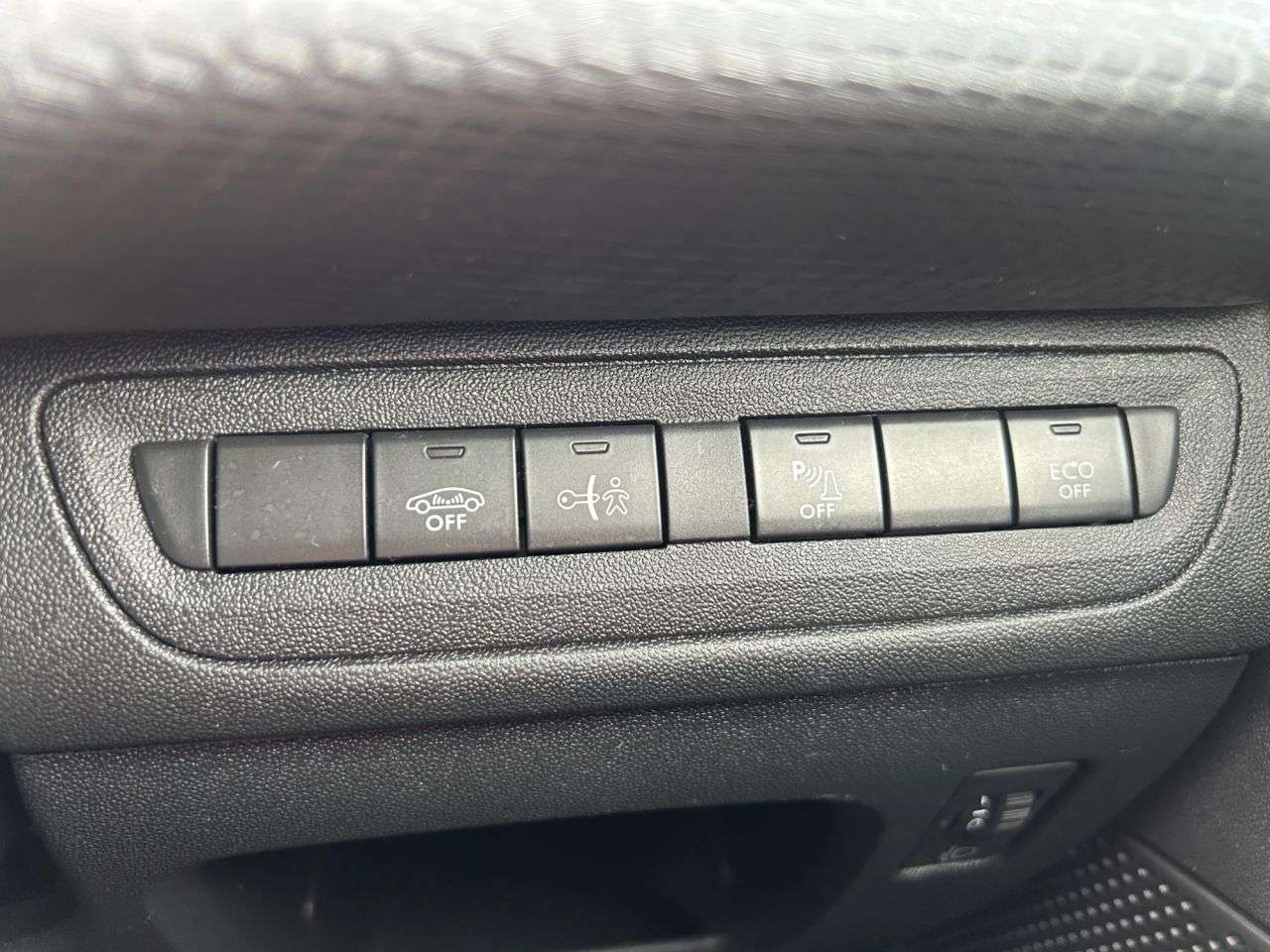 2018 PEUGEOT 2008 2018 PEUGEOT 2008