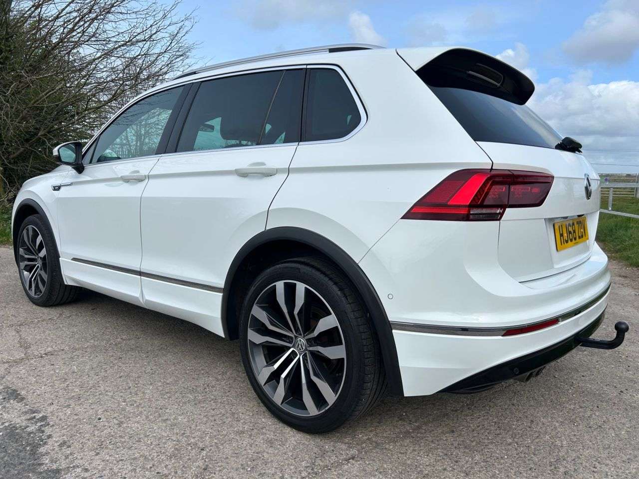 2018 VOLKSWAGEN TIGUAN 2018 VOLKSWAGEN TIGUAN