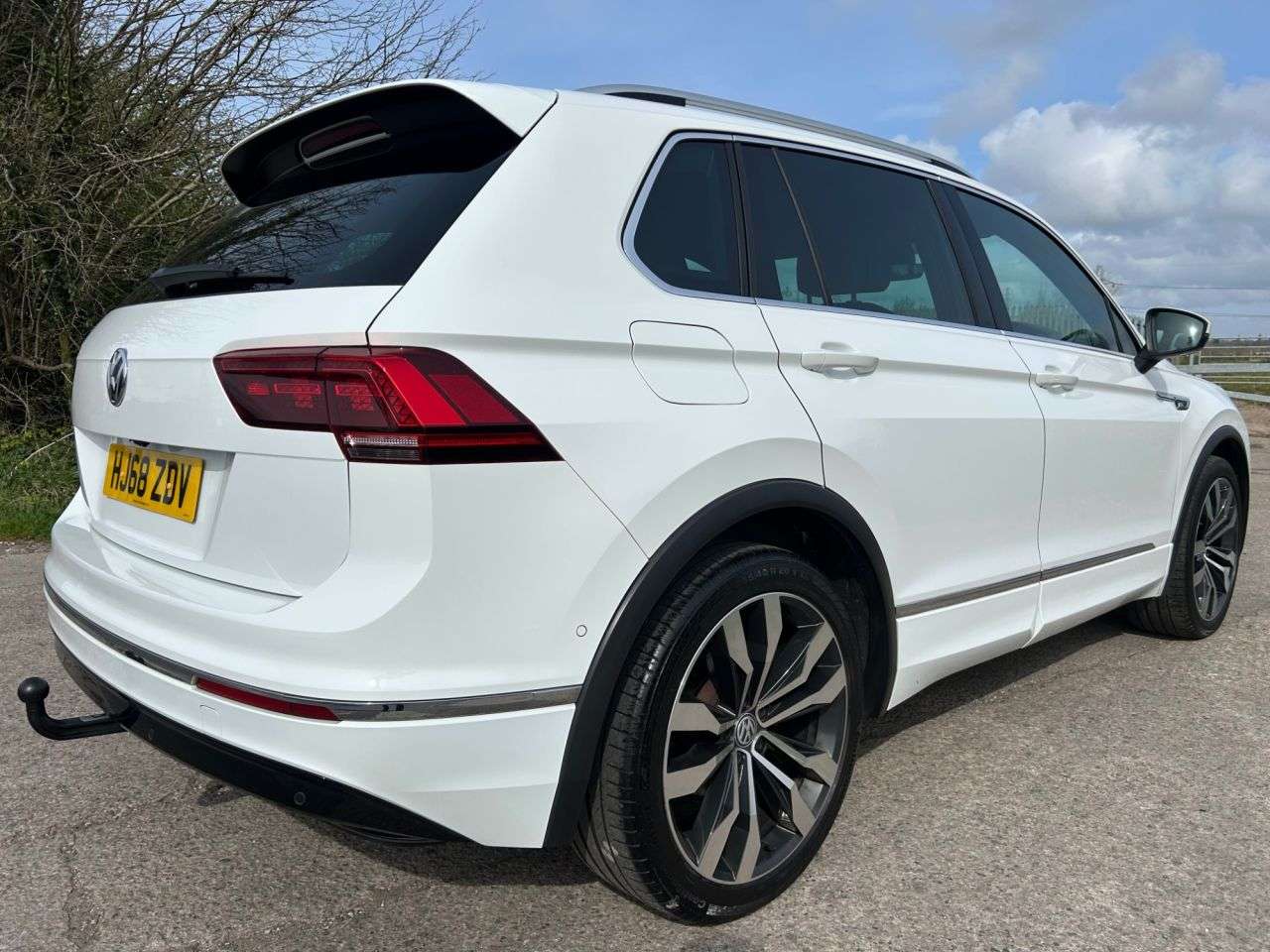 2018 VOLKSWAGEN TIGUAN 2018 VOLKSWAGEN TIGUAN