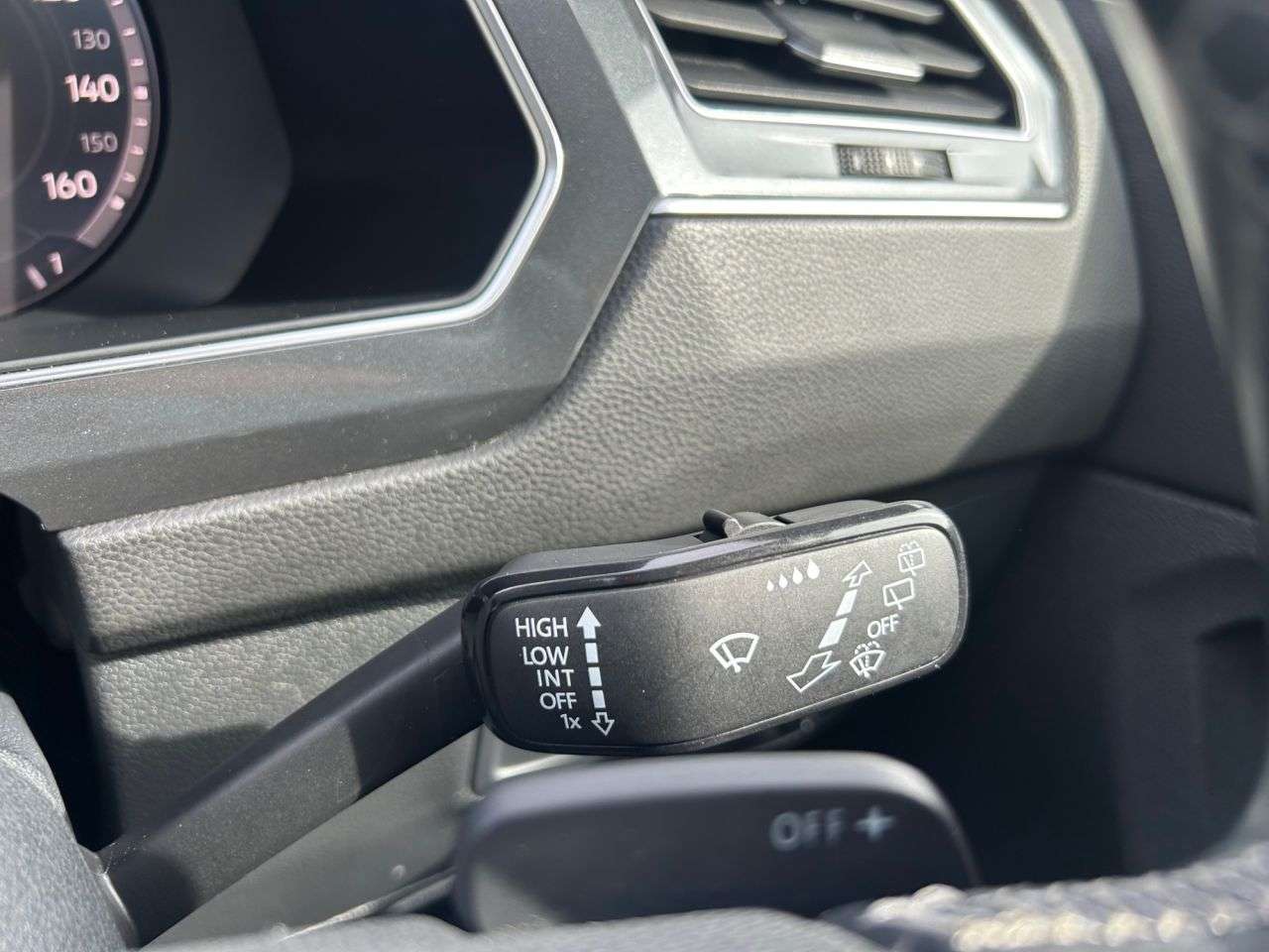 2018 VOLKSWAGEN TIGUAN 2018 VOLKSWAGEN TIGUAN