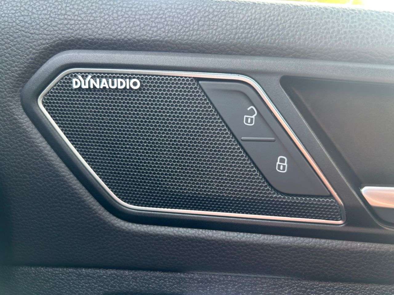 2018 VOLKSWAGEN TIGUAN 2018 VOLKSWAGEN TIGUAN