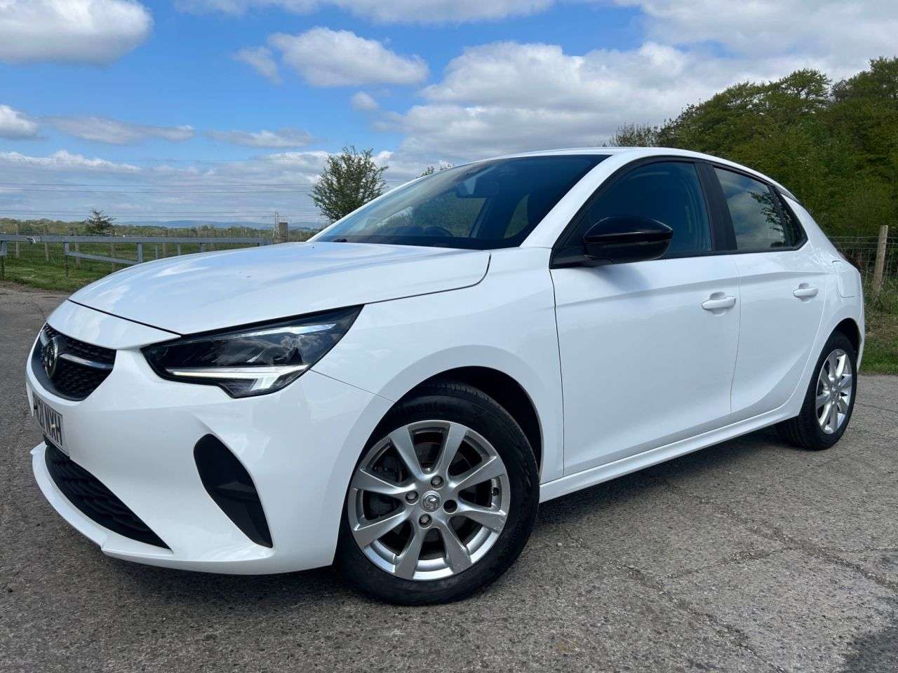 A 2021 VAUXHALL CORSA 1.5 Turbo D SE Hatchback 5dr Diesel Manual Euro 6 (s/s) (102 ps) A 2021 VAUXHALL CORSA 1.5 Turbo D SE Hatchback 5dr Diesel Manual Euro 6 (s/s) (102 ps)