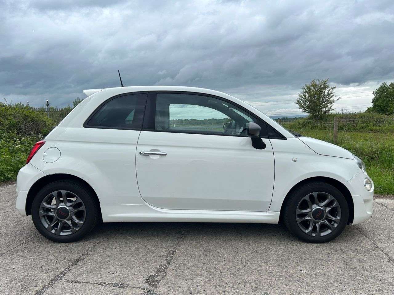 A 2016 FIAT 500 1.2 S Hatchback 3dr Petrol Manual Euro 6 (s/s) (69 bhp) GREAT 1ST CAR + SPO A 2016 FIAT 500 1.2 S Hatchback 3dr Petrol Manual Euro 6 (s/s) (69 bhp) GREAT 1ST CAR + SPO