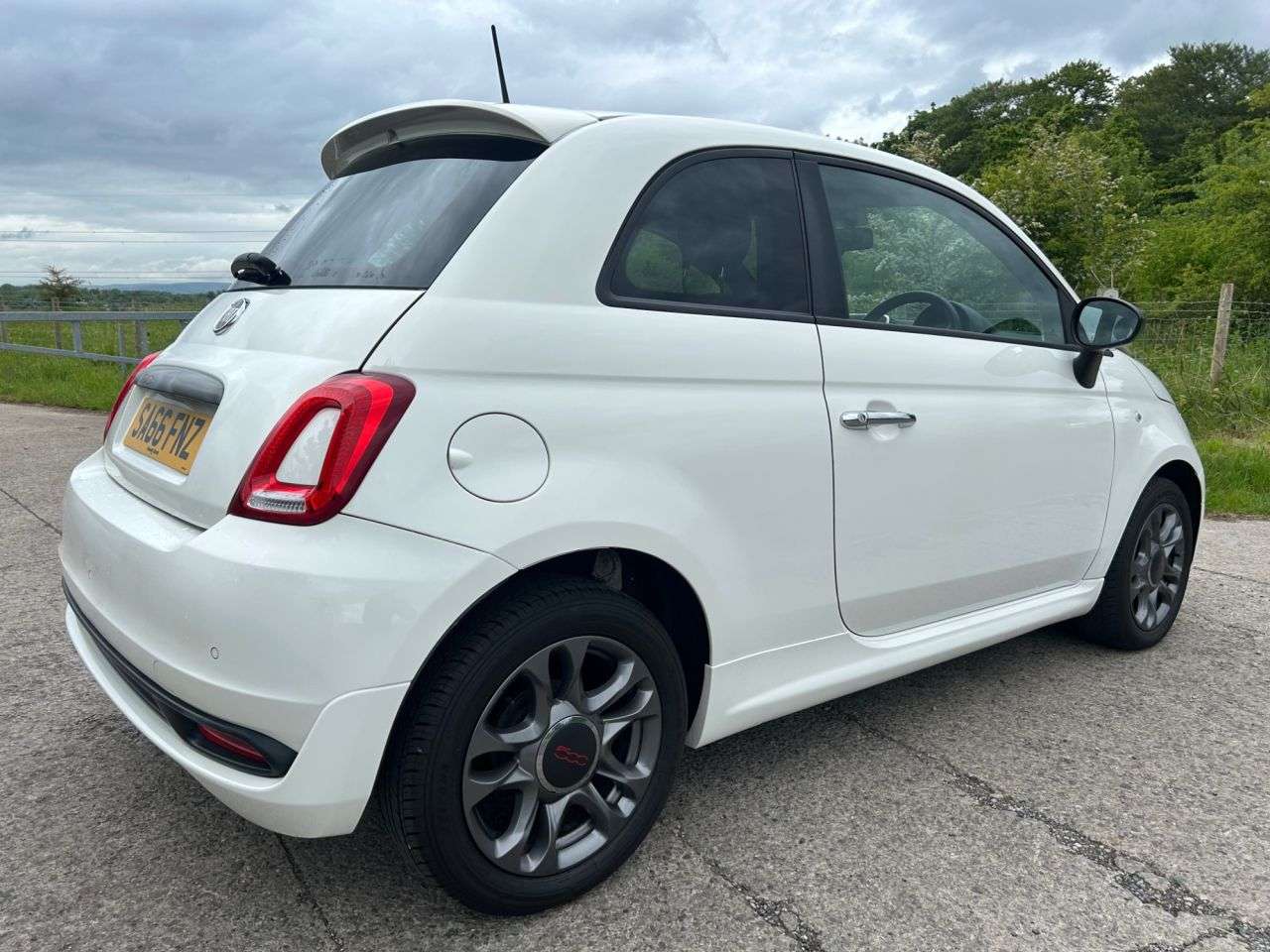 A 2016 FIAT 500 1.2 S Hatchback 3dr Petrol Manual Euro 6 (s/s) (69 bhp) GREAT 1ST CAR + SPO A 2016 FIAT 500 1.2 S Hatchback 3dr Petrol Manual Euro 6 (s/s) (69 bhp) GREAT 1ST CAR + SPO