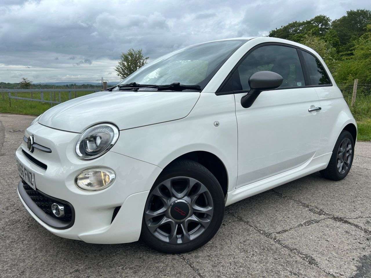 A 2016 FIAT 500 1.2 S Hatchback 3dr Petrol Manual Euro 6 (s/s) (69 bhp) GREAT 1ST CAR + SPO A 2016 FIAT 500 1.2 S Hatchback 3dr Petrol Manual Euro 6 (s/s) (69 bhp) GREAT 1ST CAR + SPO