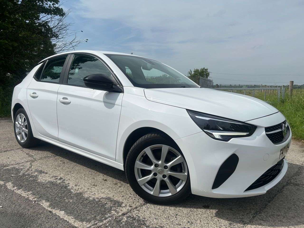 A 2021 VAUXHALL CORSA 1.5 Turbo D SE Hatchback 5dr Diesel Manual Euro 6 (s/s) (102 ps) A 2021 VAUXHALL CORSA 1.5 Turbo D SE Hatchback 5dr Diesel Manual Euro 6 (s/s) (102 ps)