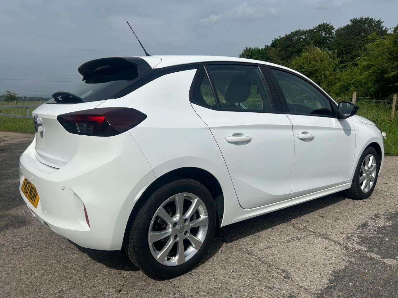 A 2021 VAUXHALL CORSA 1.5 Turbo D SE Hatchback 5dr Diesel Manual Euro 6 (s/s) (102 ps) A 2021 VAUXHALL CORSA 1.5 Turbo D SE Hatchback 5dr Diesel Manual Euro 6 (s/s) (102 ps)