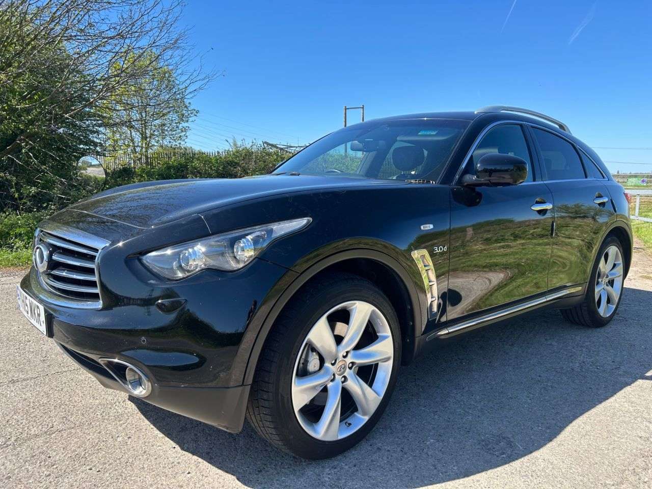 2015 INFINITI QX70 2015 INFINITI QX70