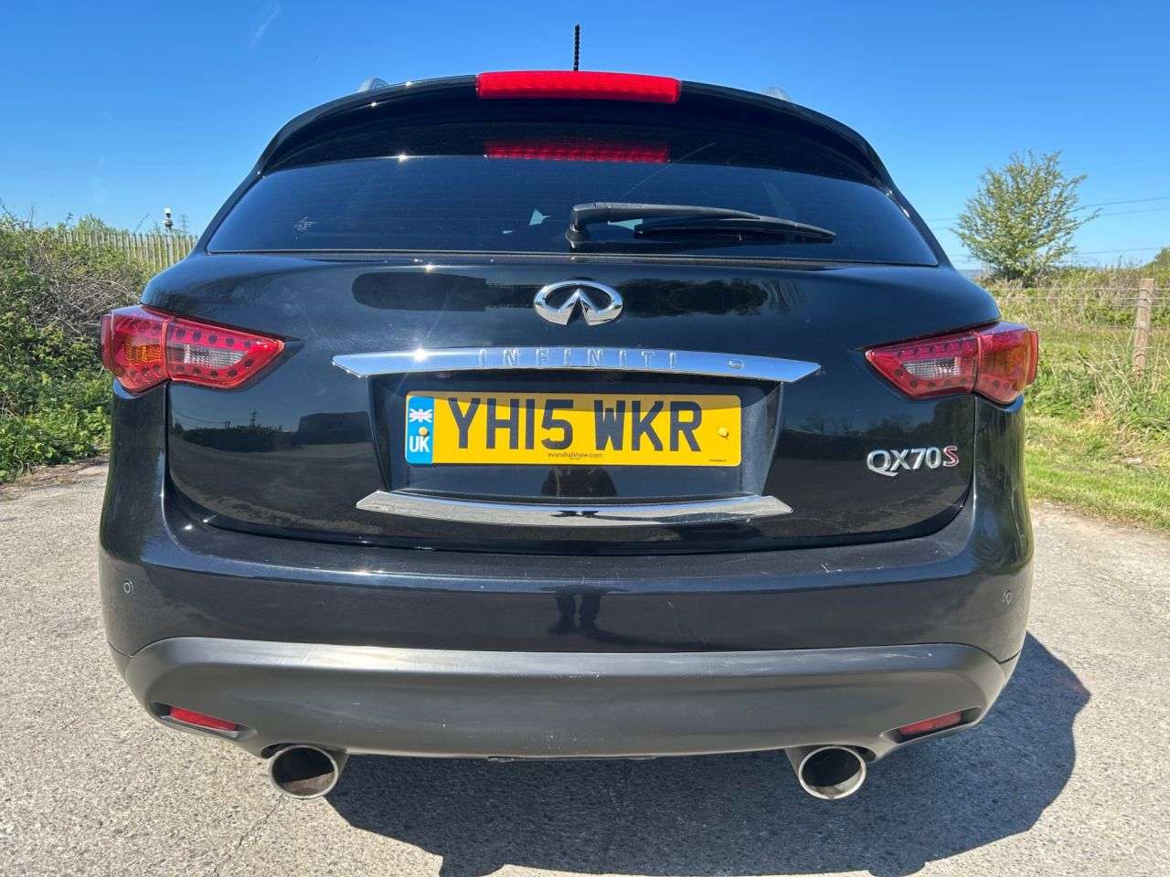 2015 INFINITI QX70 2015 INFINITI QX70