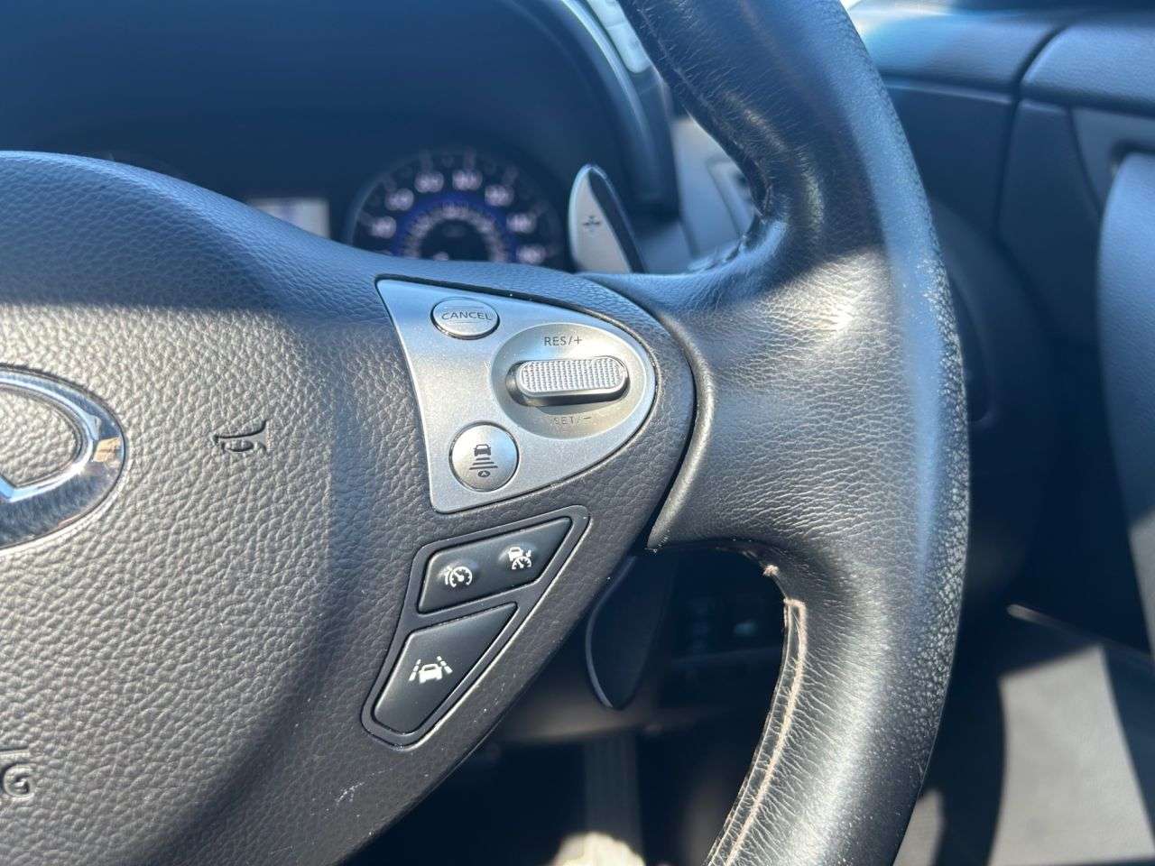 2015 INFINITI QX70 2015 INFINITI QX70
