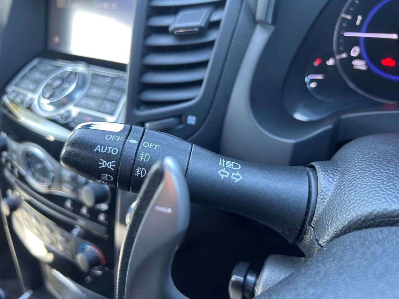 2015 INFINITI QX70 2015 INFINITI QX70